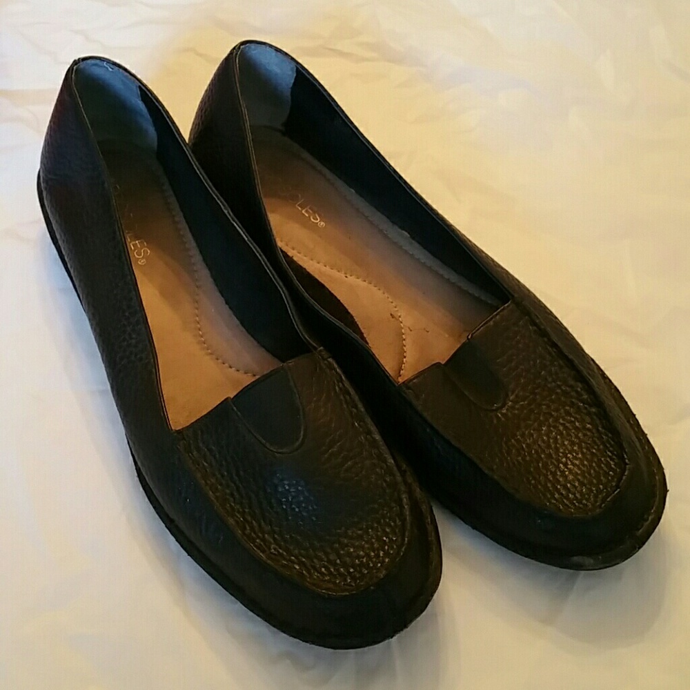 Aerosoles black flats
